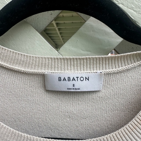 Aritzia Babaton long sleeve top - Picture 2 of 3